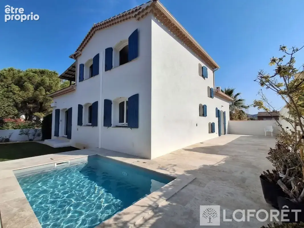 Maison à HYERES