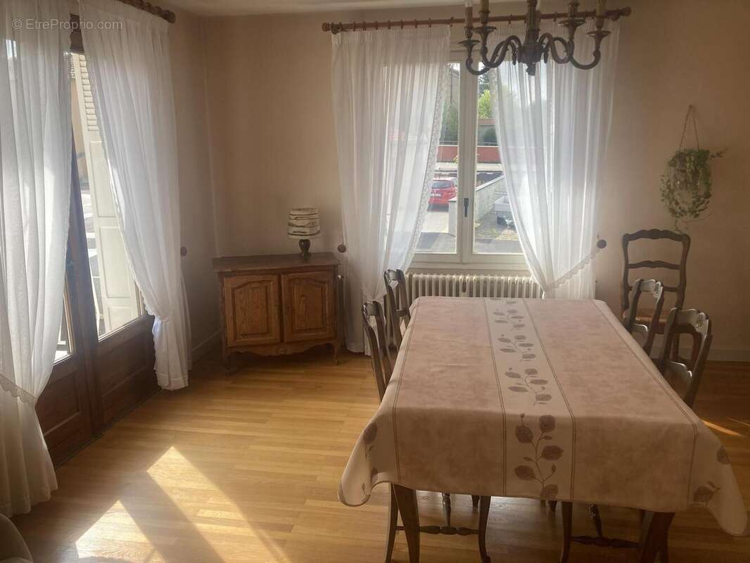 Photo 8 - Maison à SAINT-DENIS-DE-CABANNE