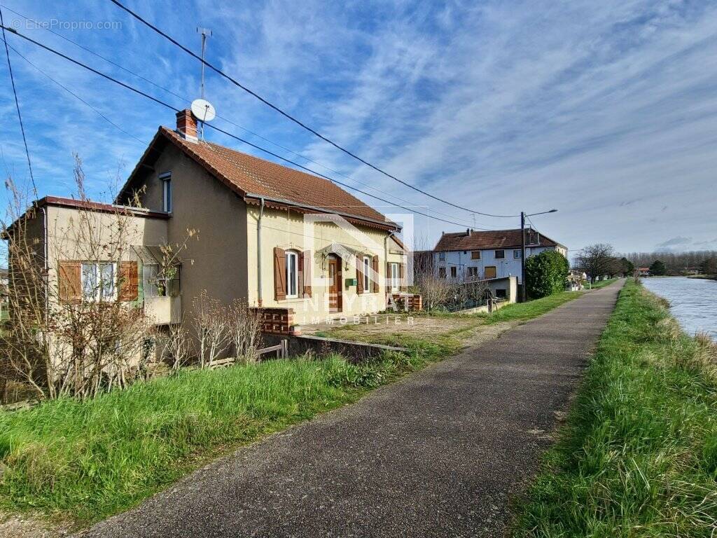 Maison à DIGOIN