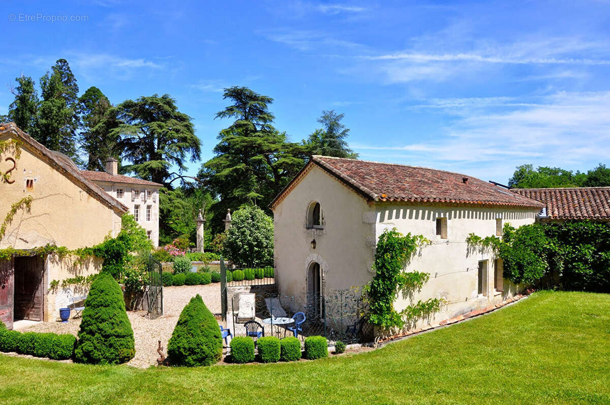 Propriete dans un cadre exceptionnel - photo 2