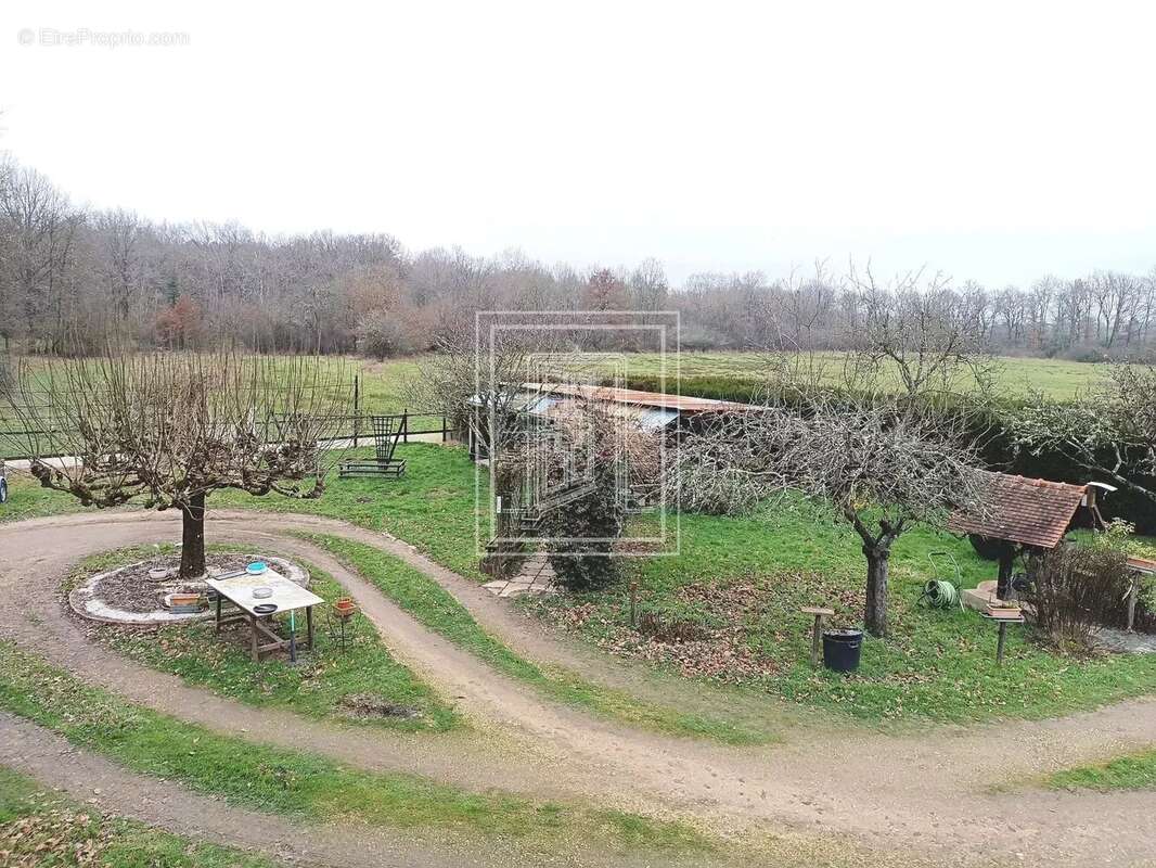 Maison à MILLANCAY