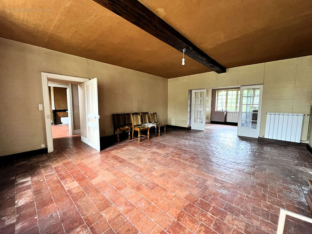 Maison à GROSSOUVRE