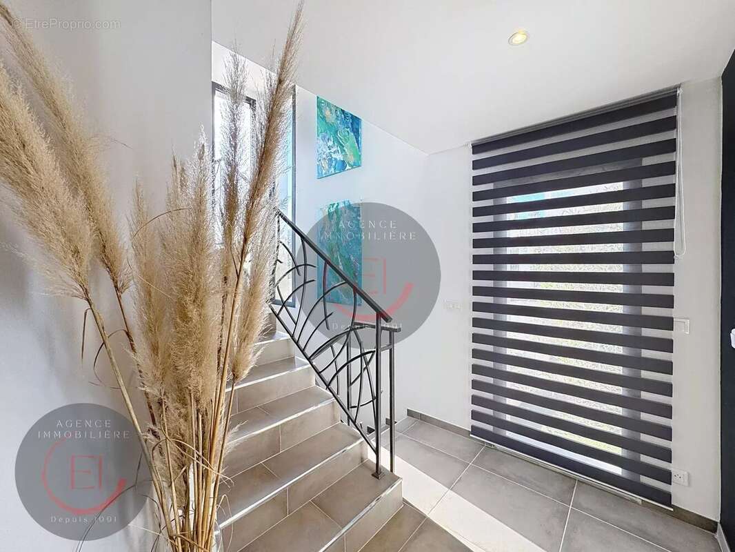 Maison à LES ADRETS-DE-L&#039;ESTEREL