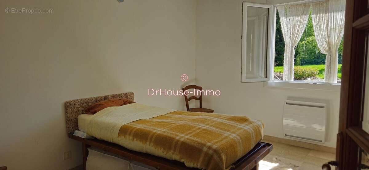 Maison à LA VENDUE-MIGNOT