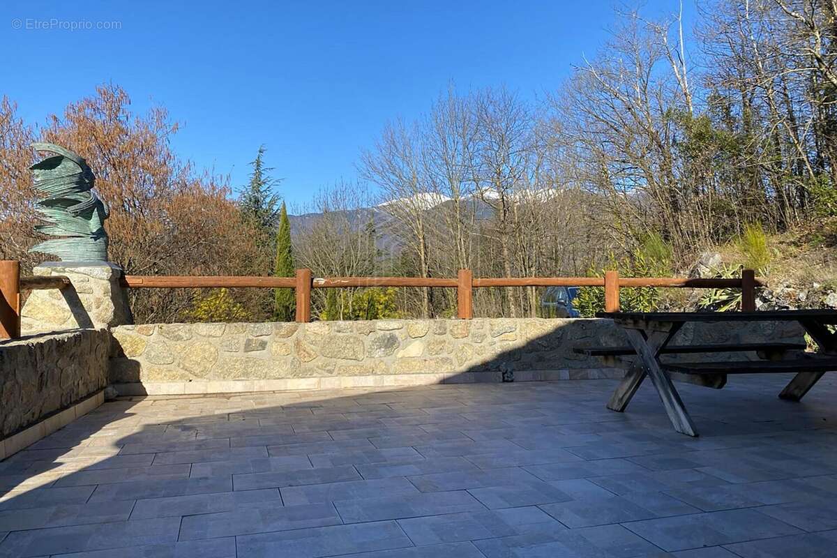 Maison à SAINT-LAURENT-DE-CERDANS