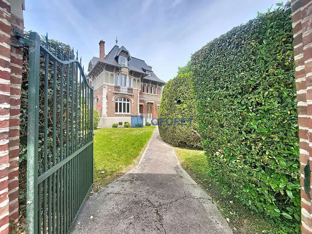 Maison à FLAVY-LE-MARTEL