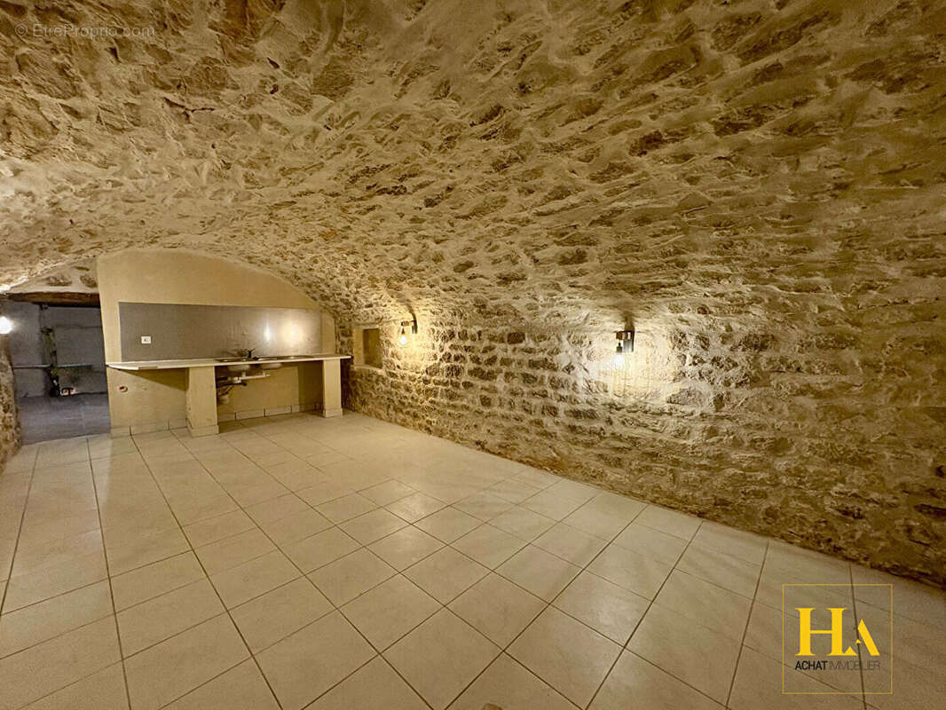 Maison à BOURG-SAINT-ANDEOL