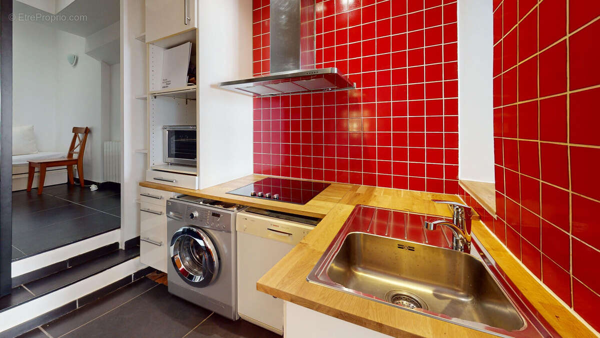 Appartement à PARIS-14E