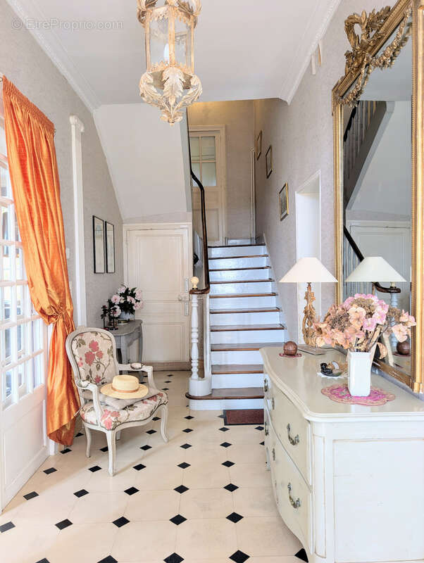 Maison à BRIGNAC-LA-PLAINE