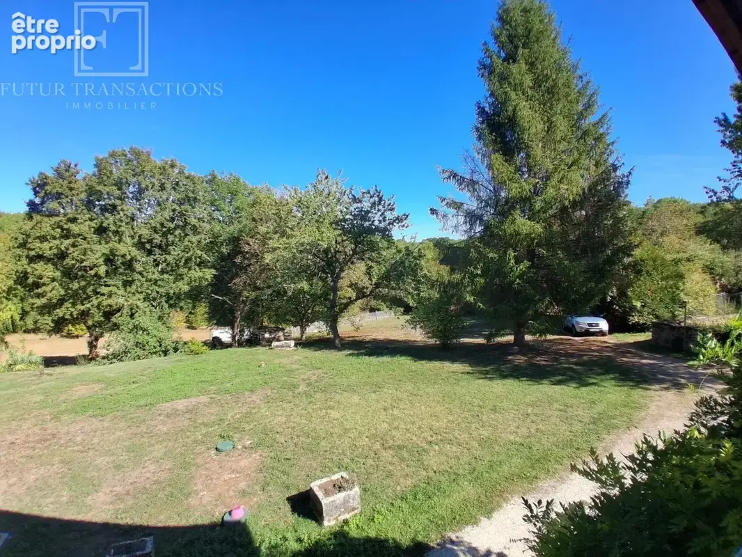 Propriété isolée sur 1.7Ha avec gîte - photo 3