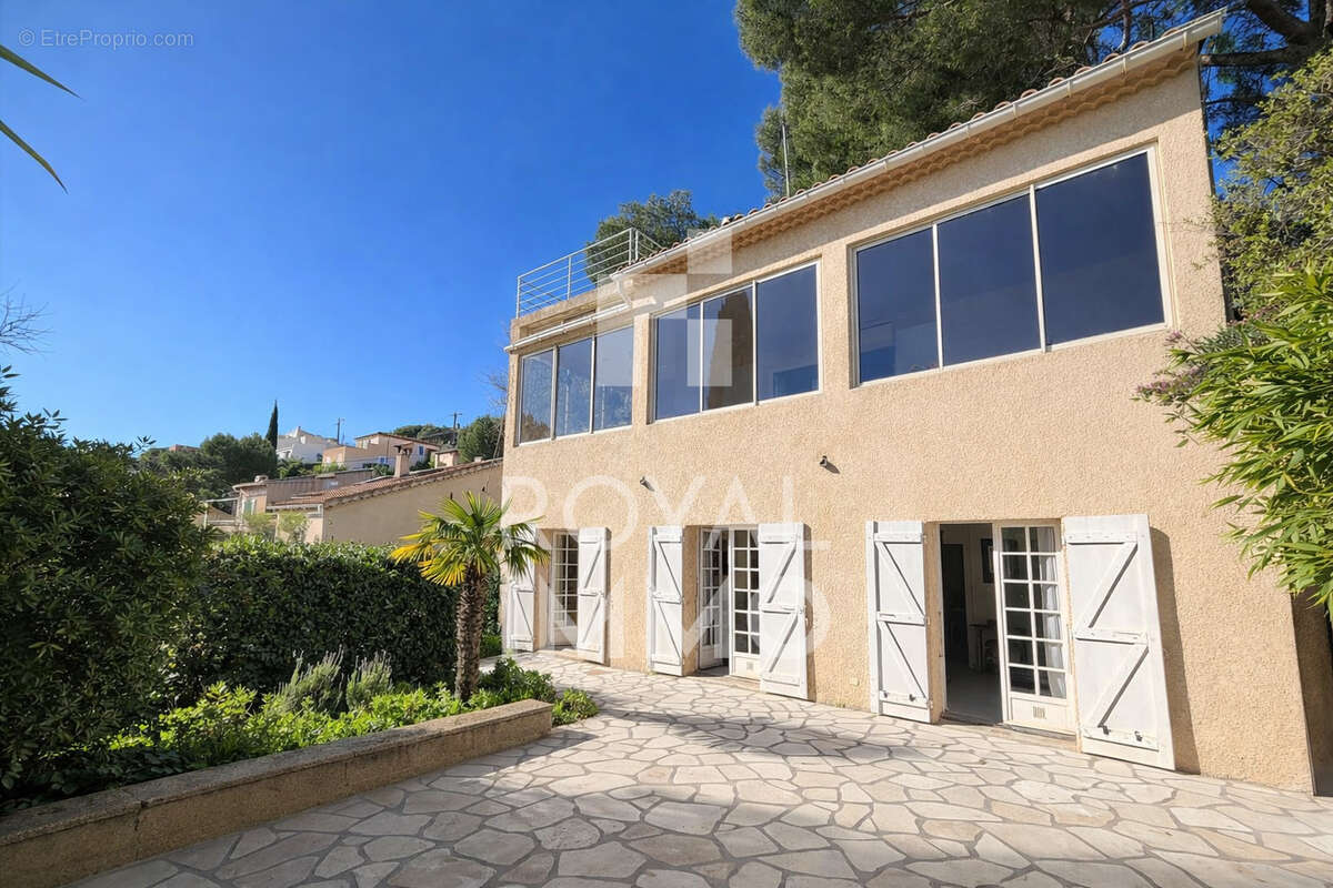 Maison à SAINT-MANDRIER-SUR-MER
