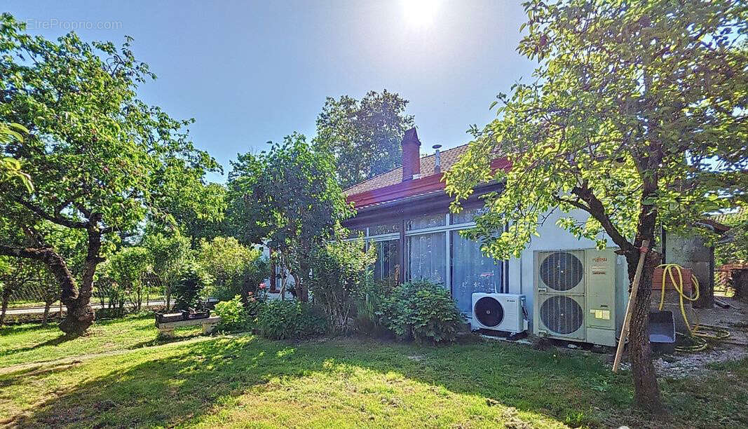 Maison à LISSAC