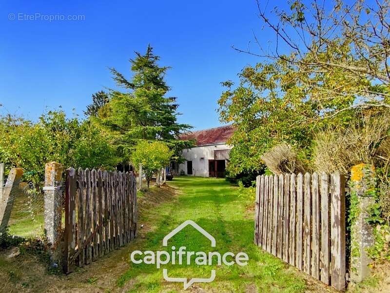 Longère à vendre 5 pièces EVAILLE (72)  -  terrain de 2309 m² - photo 4