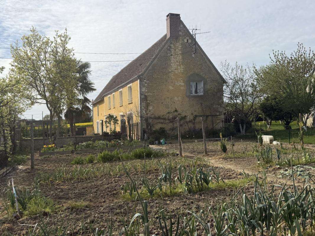 Maison à LA CHAPELLE-SOUEF