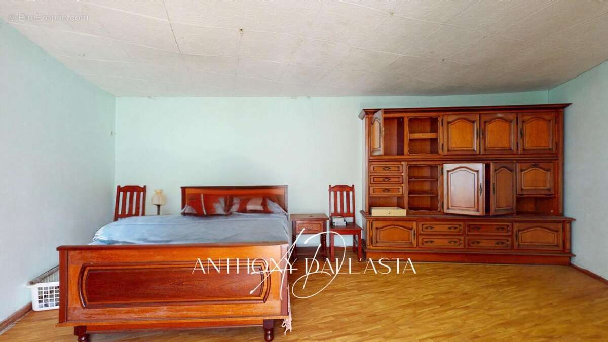 Exclusivite- Alzonne- maison de village-  3 chambres- salon- cuisine- séjour- grenier - photo 7