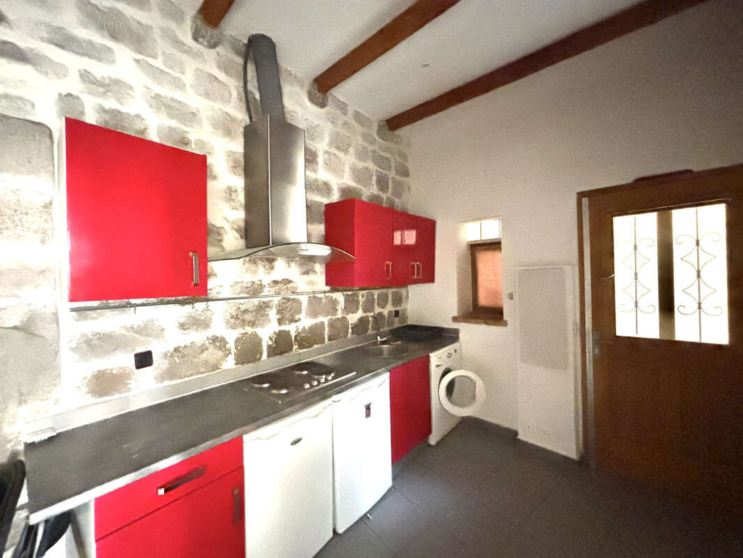 Appartement à PEILLE
