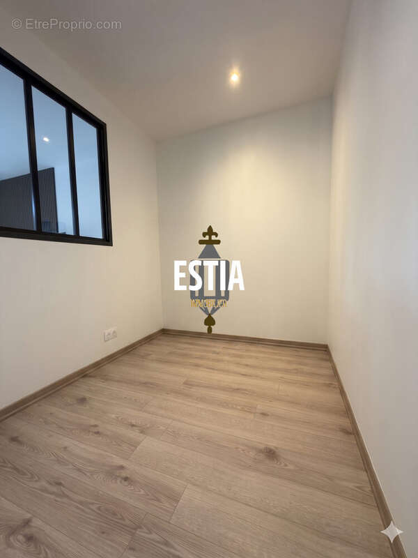Appartement à LAY-SAINT-CHRISTOPHE