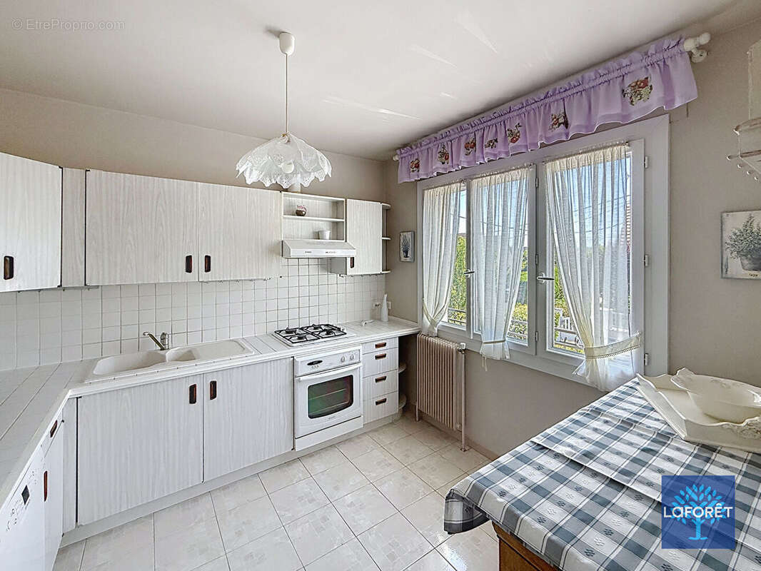 Maison à OLLAINVILLE