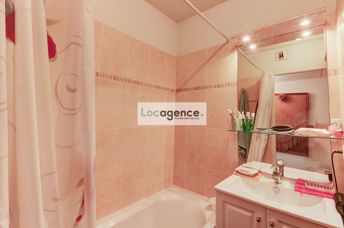 Appartement à MANDELIEU-LA-NAPOULE