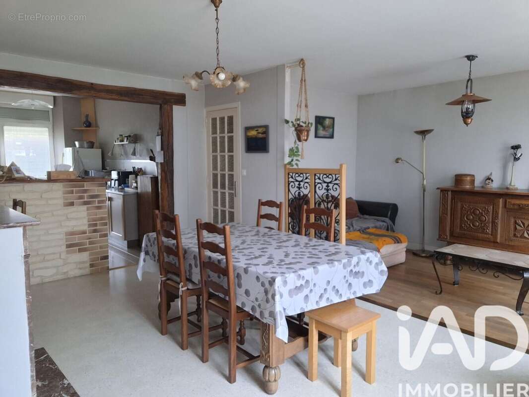 Maison 105 m² à Charny-Le-Bachot  - photo 6