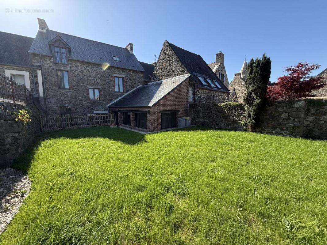 Maison à SAINT-SULIAC