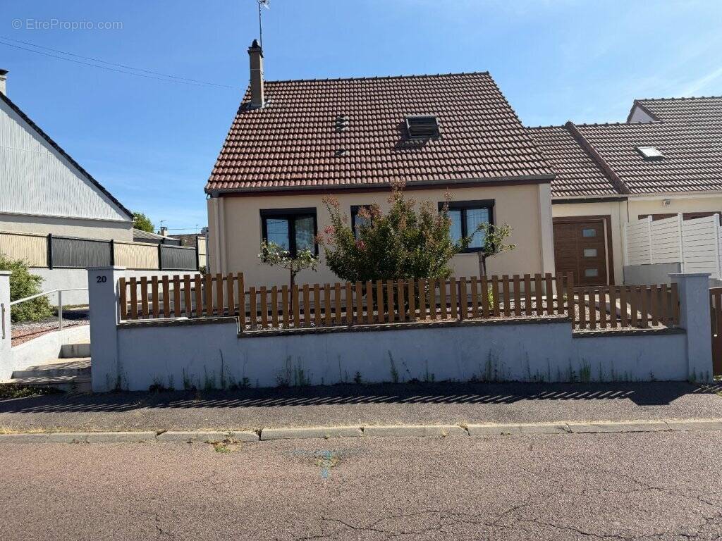 Maison à LE BREUIL