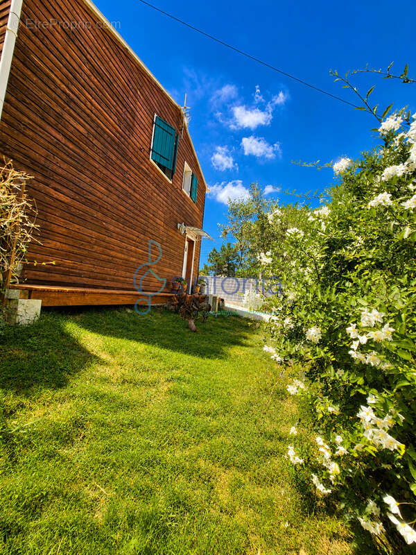 Opportunité rare - villa bio-climatique ossature bois -  171 m2 (3 logements) - dpe a & autonomie énergétique - photo 5