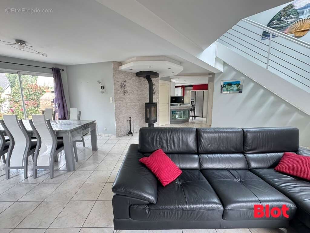 Maison 202 m² à Bruz  - photo 3