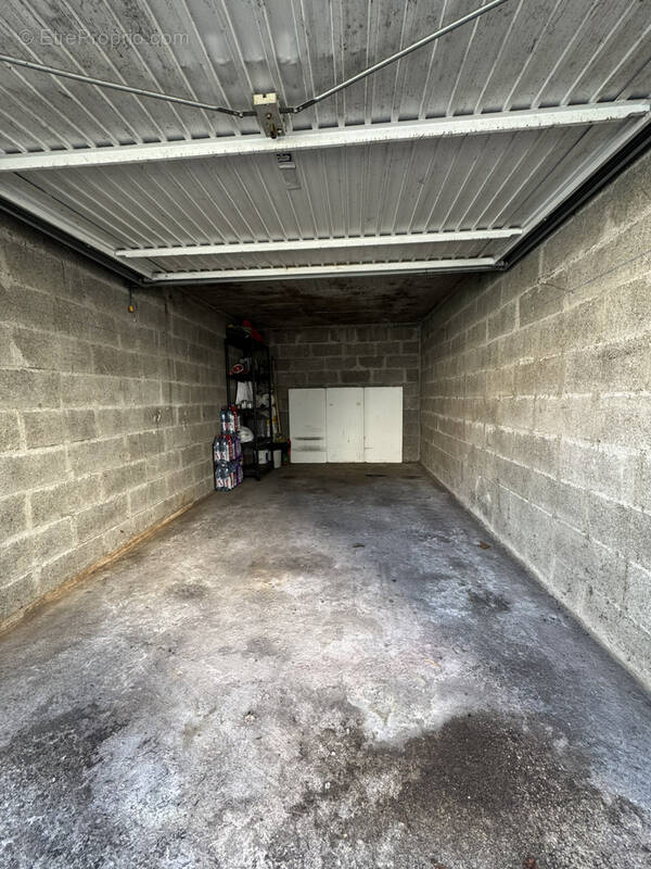 Parking à SAINT-CHAMOND