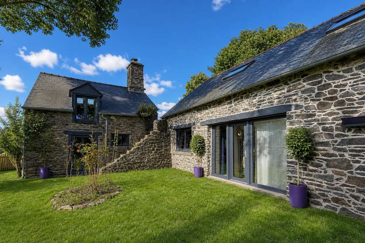 Maison familiale en pierres de caractère – 205 m² – 4 chambres – Jardin de 1 000 m² – Bréhan - photo 21
