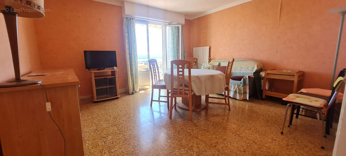Appartement à FREJUS