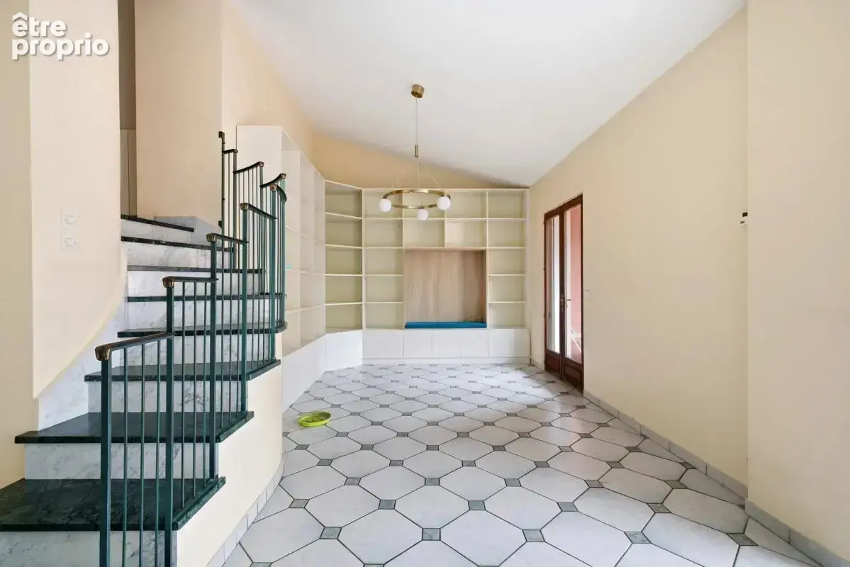 Maison à SARCELLES