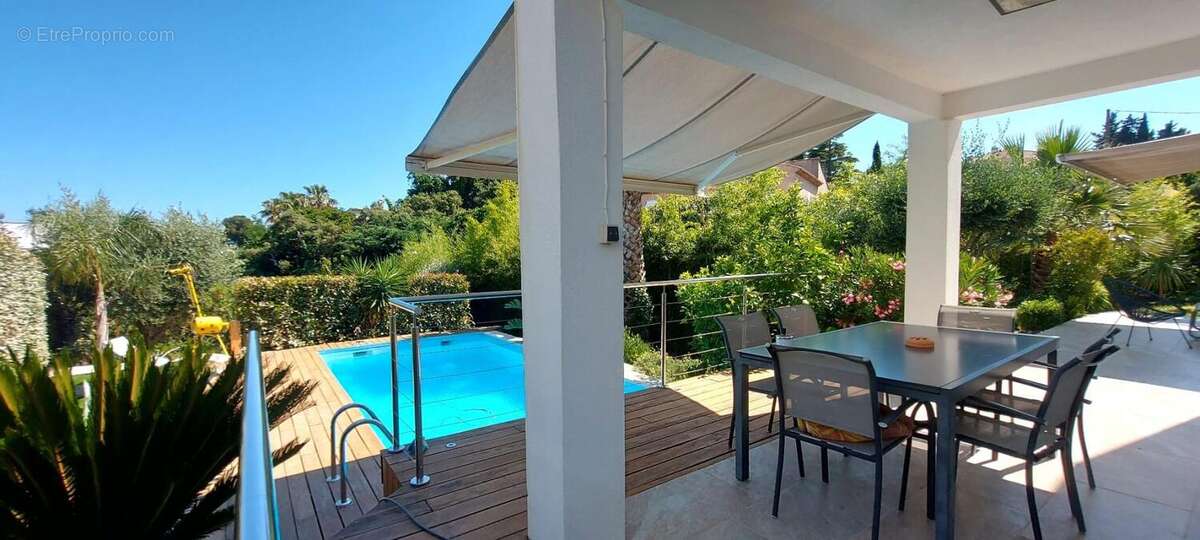 Maison à FREJUS