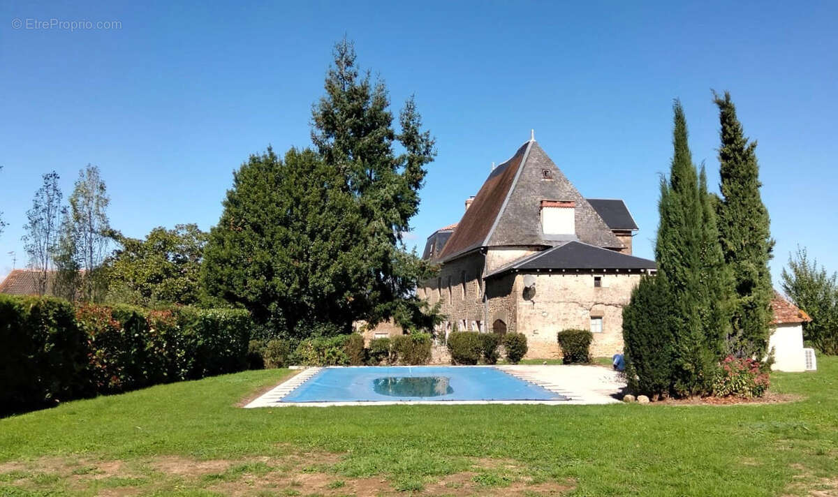 OVERVIEW - Maison à PRESSAC