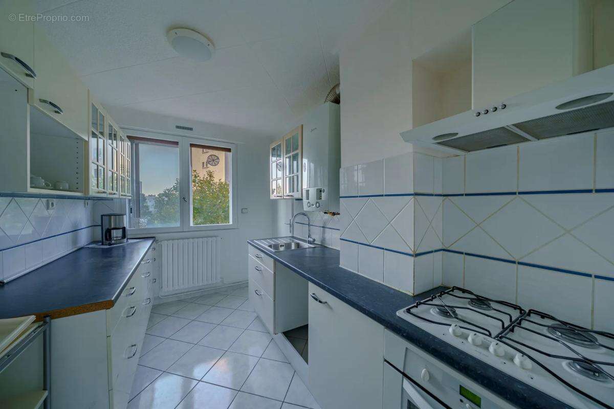 Appartement à MARSEILLE-15E