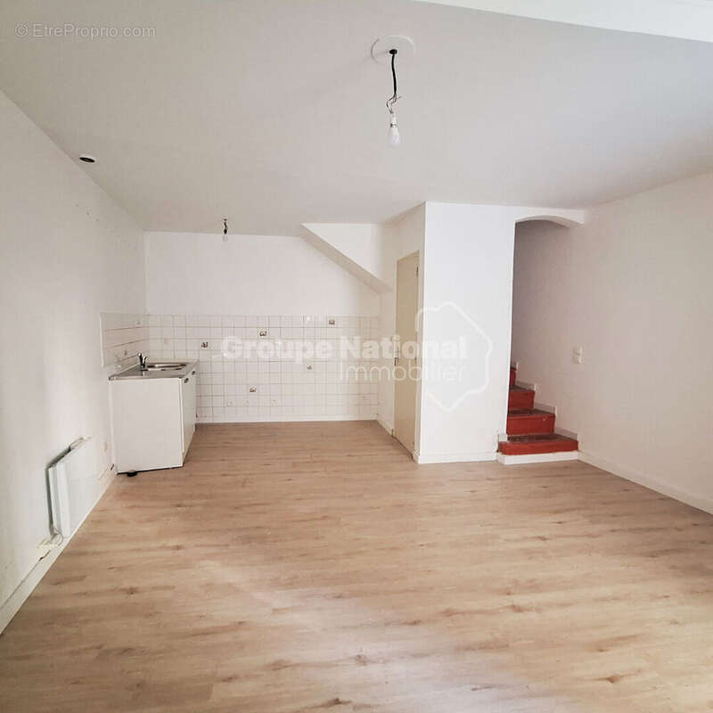 Maison à SAINT-CHAMAS