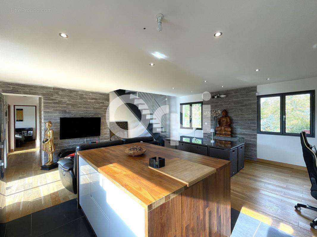 Maison à PACY-SUR-EURE