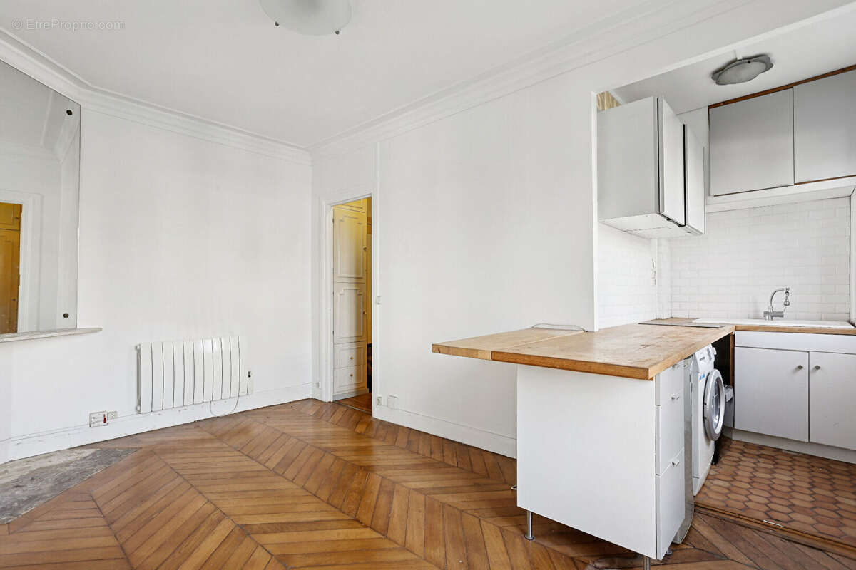 Appartement à PARIS-20E