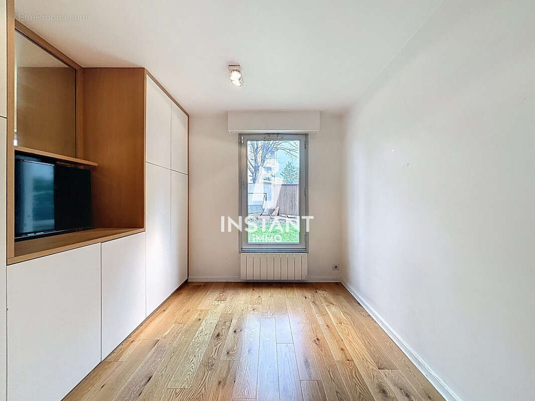 Appartement à CHARENTON-LE-PONT