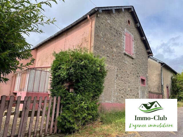 Maison à SAINT-LEGER-DE-FOUGERET