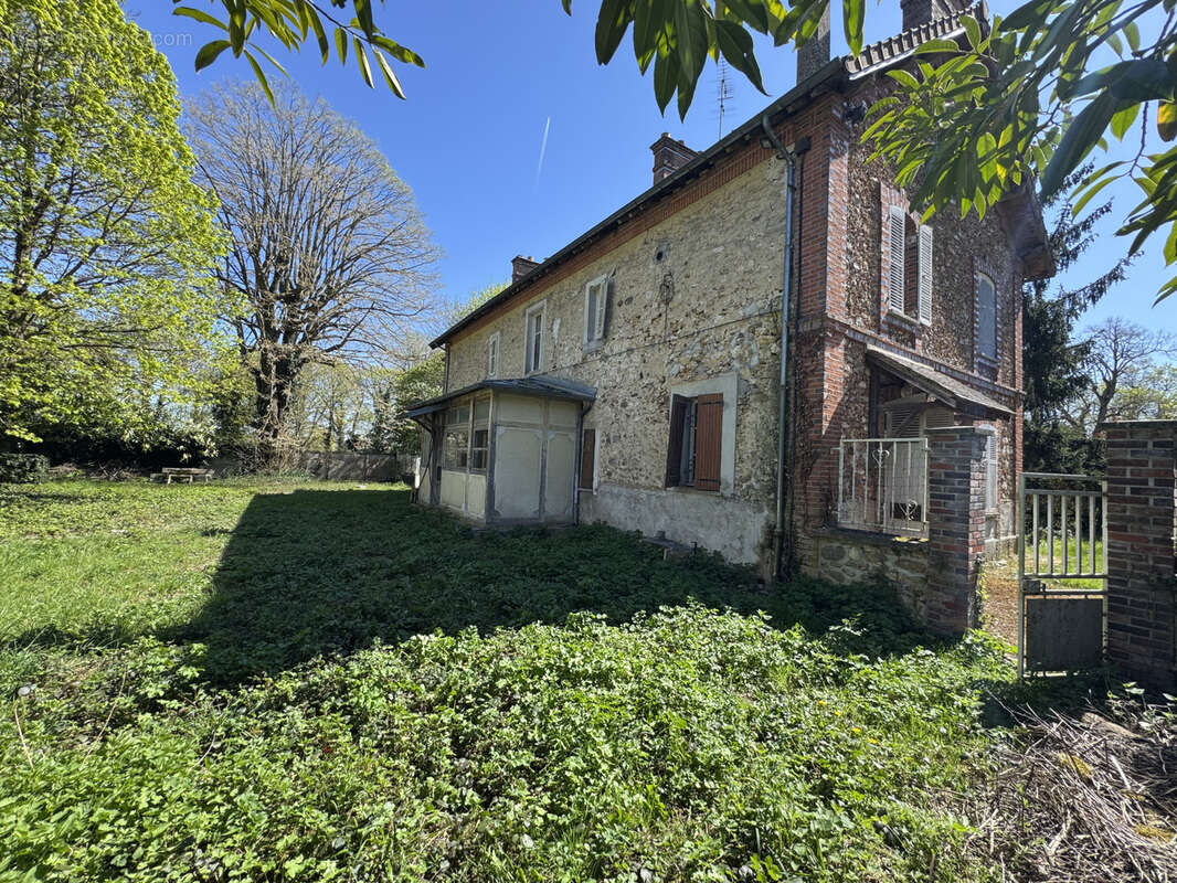 Terrain à LA ROCHETTE