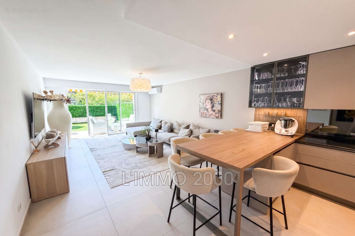 Appartement 55 m² à Antibes  - photo 2
