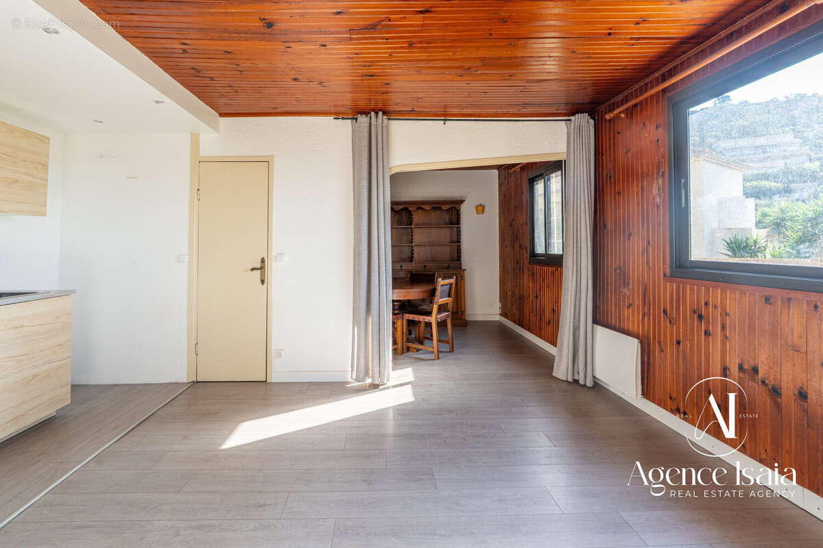 Maison 52 m² à Le Lavandou  - photo 4