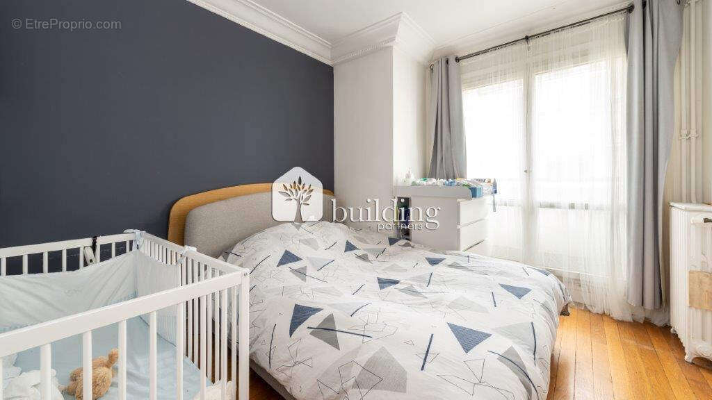 Appartement à NEUILLY-SUR-SEINE