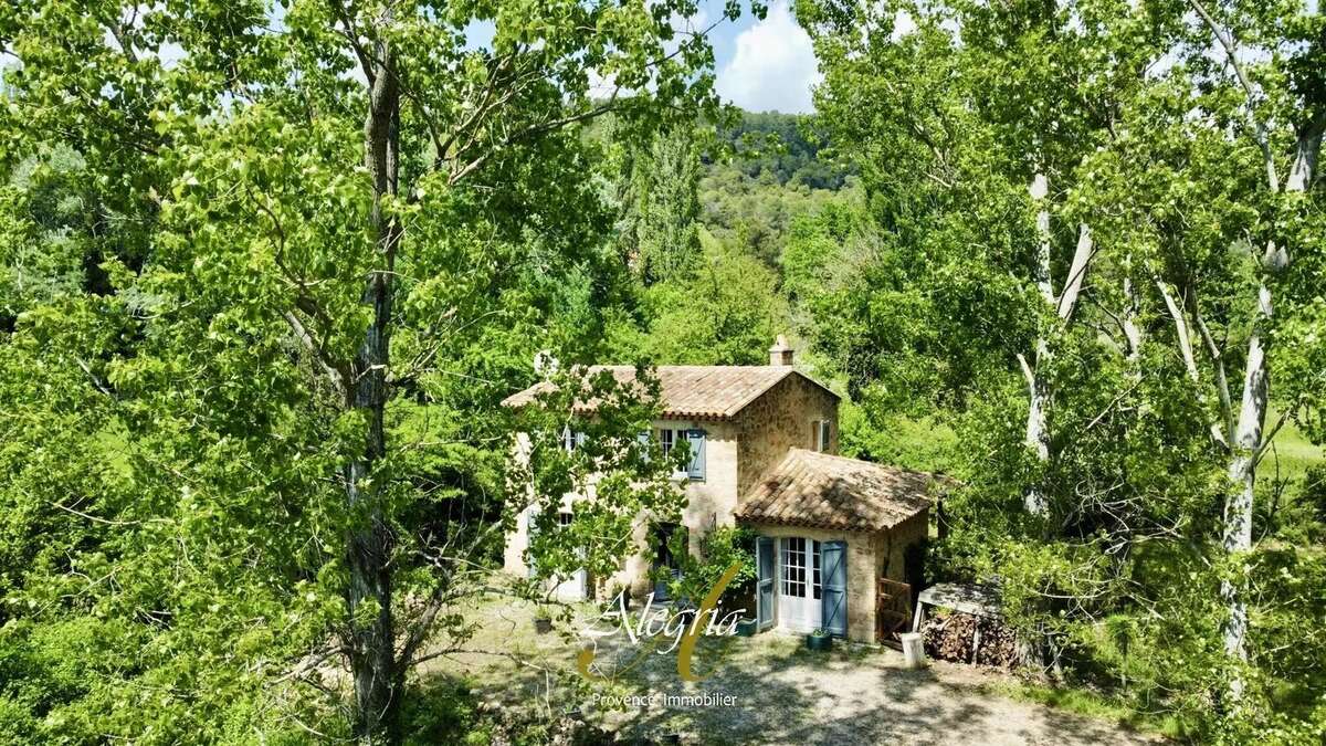 Maison à VILLECROZE