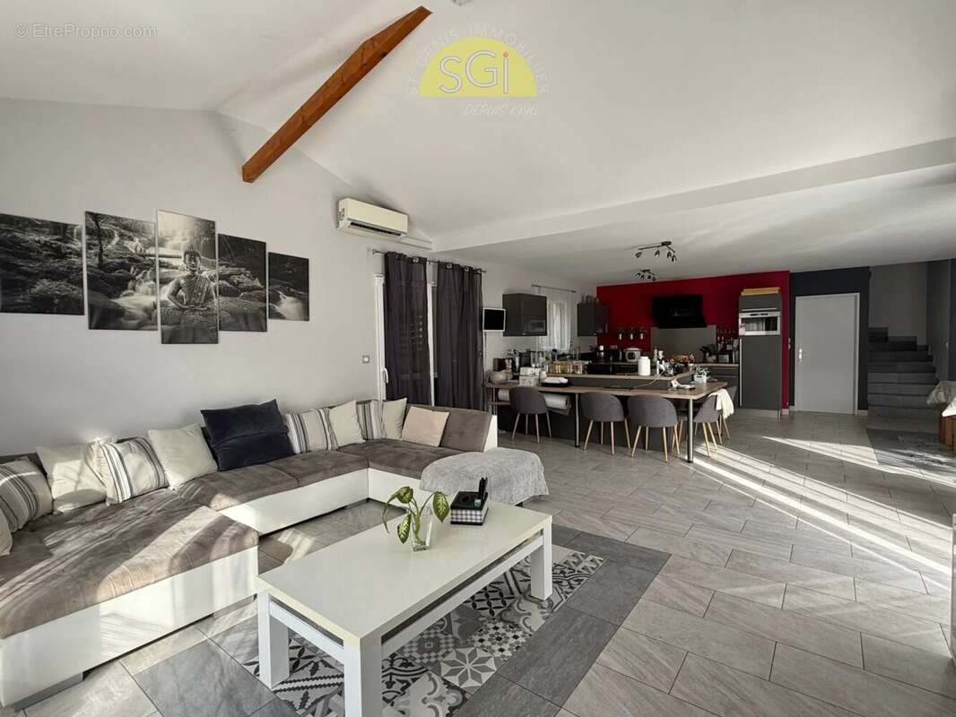 Maison à SAINT-GENIS-DES-FONTAINES