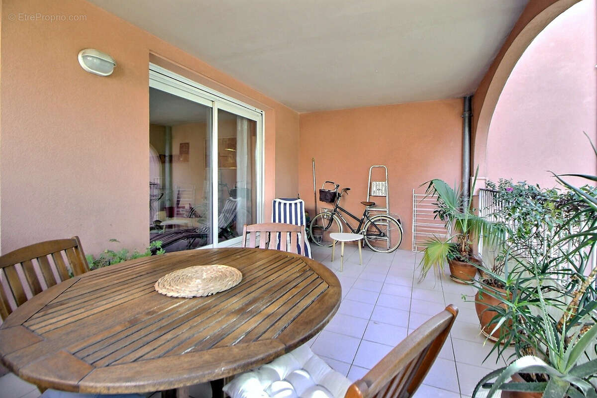 Appartement à LATTES