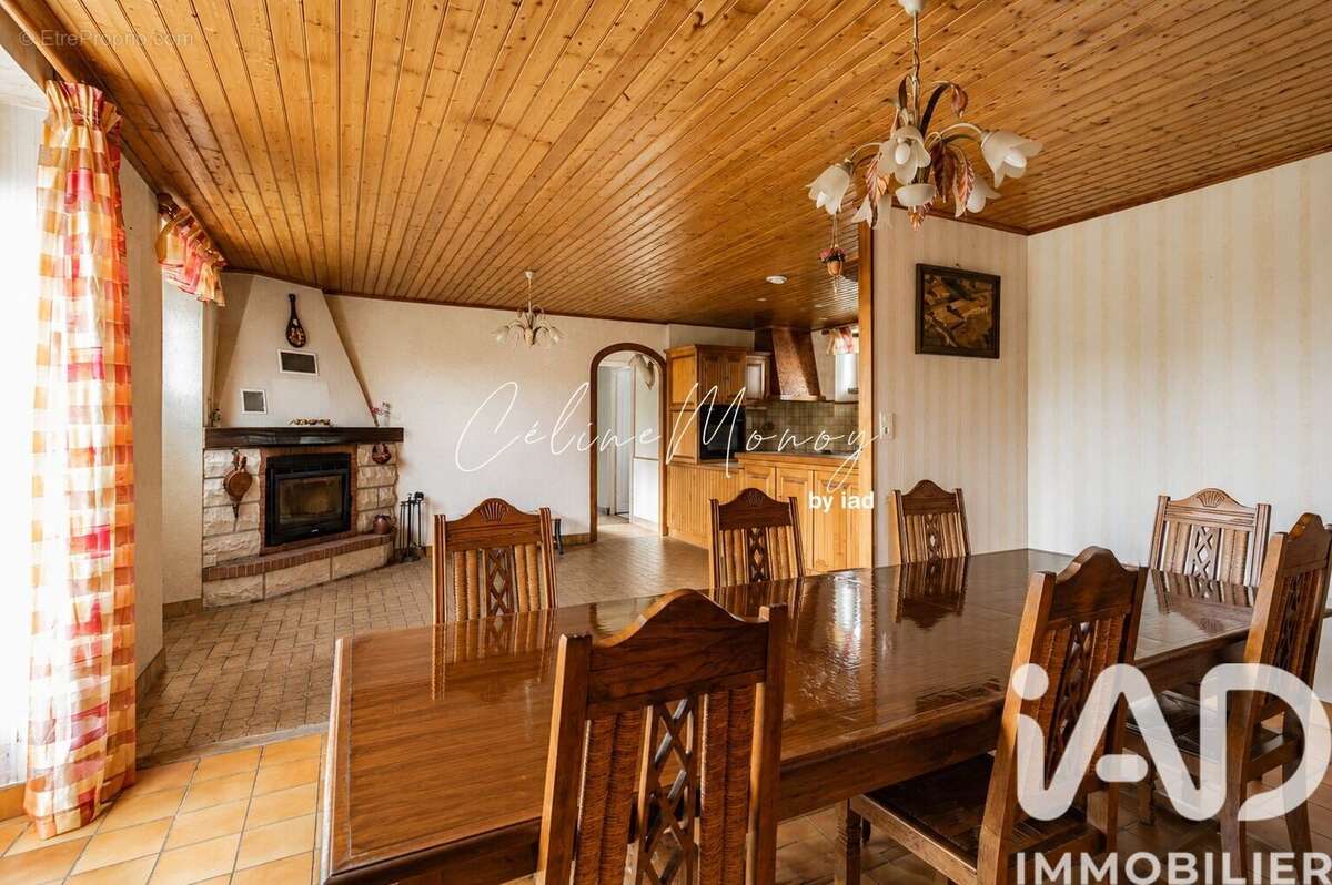 Photo 9 - Maison à LA CHAIZE-LE-VICOMTE