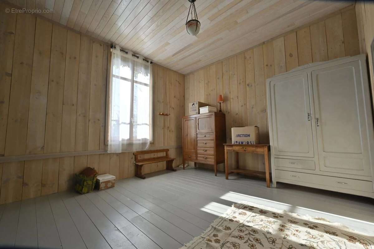 Maison à SAINT-GIRONS-D'AIGUEVIVES