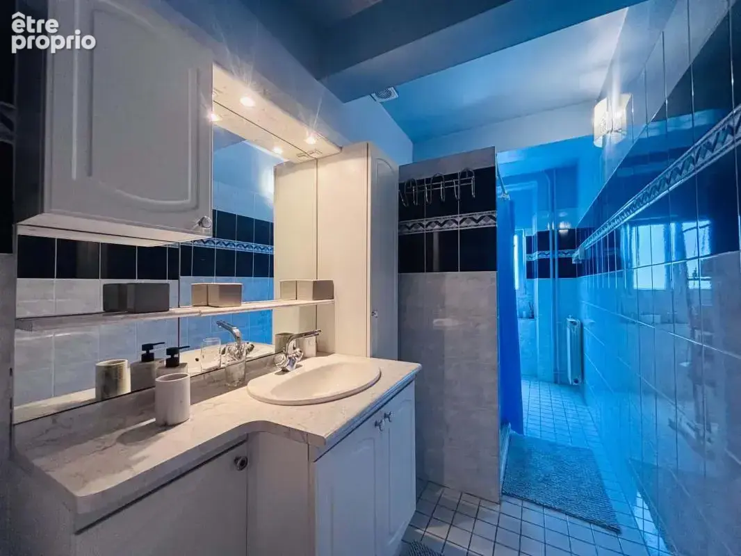Maison de ville renovee - proche commodites - photo 5